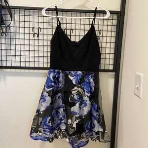 NWT | Hot Gal women’s chiffon floral‎ dress — large